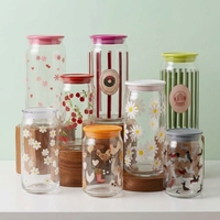 Gobelet en verre personnalisé OEM en forme de canette de bière, imprimé de fleurs de marguerite blanches par sublimation