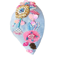 Serre-tête en tissu fait main écologique avec perles et motif lapin de dessin animé pour femme, idéal pour la Saint-Valentin, avec fleurs et panier