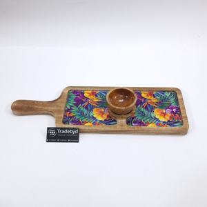 Planche de service en bois de luxe avec poignée, bol à chutney et illustration en émail complexe par Tradebyd - Product Image 2