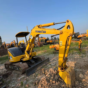 Mini-excavatrice KOMATSU PC40 d'occasion, modèle 2022, 4 tonnes, composants essentiels, capacité de la benne de 0,15 m, puissance de 29 kW - Product Image 1