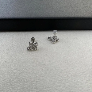 925 Sliver Clover <b>Stud</b> Earrings, Elegant Luxury Statement <b>Studs</b> <b>For</b> <b>Men</b> & Women - Product Image 3