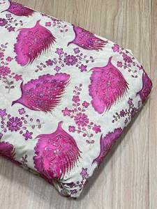 Tissu chinon respirant tissé, imprimé en position, motif floral fortement brodé, pour la vente en gros - Product Image 1