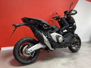 Oferta de Calidad: Nueva XADV 750 DCT Euro 5 745cc, Scooter de Aventura con Certificación CE, Venta al Por Mayor para Exportación - Product Image 3