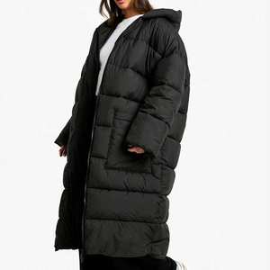 Chaqueta acolchada de invierno de aspecto elegante de diseño de calidad Premium para mujer Chaquetas ajustadas para mujer en patrones sólidos - Product Image 3