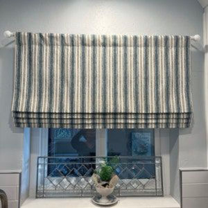 Fast Production Manual Plastic Frame 5/1.5 Meter Heavy Duty Retractable Outdoor Awning Customizable - Product Image 4