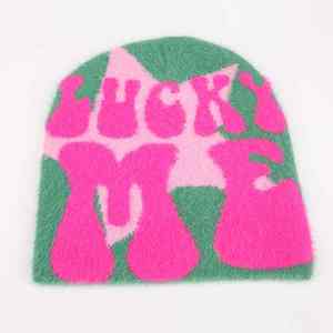 Gorro personalizado de mohair suave y cálido hecho a mano con textura fina que brinda comodidad, durabilidad y elegante diseño de invierno - Product Image 4