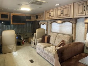 Fournisseur vérifié pour un Coachmen CROSS COUNTRY 389DS d'occasion de 2007 - Product Image 2