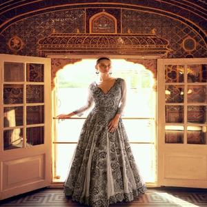 Bollywood Diseño Viscosa Simar Jacquard Seda Con Bordado Vestido Mujer Moda Fabricante Y Proveedor De Surat - Product Image 1