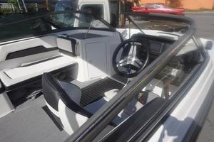 Bateaux à moteur Yamaha AR 195 d'occasion de 2019, à essence, coque en fibre de verre, bateaux de pêche, bateaux de travail, remorque marine durable pour les aventures en famille - Product Image 6