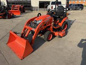 Tracteur à roues KUBOTA BX2380 d'occasion, 45 CV, avec boîte de vitesses et pompe - Product Image 6