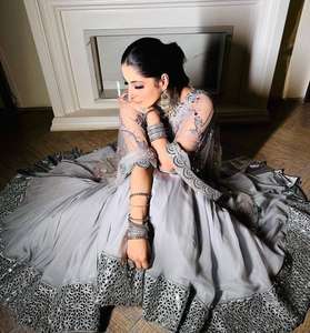 Designer Party Wear Faux Georgette Heavy Sequence Broderie Work Top Et Sharara Avec Quatre Côté Cutwork Dentelle Bordure Dupatta - Product Image 2