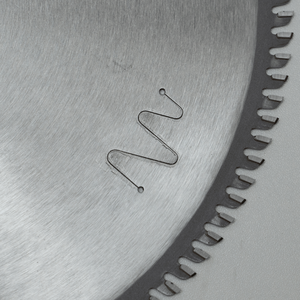 Hoja de corte de aluminio 505mm 120T OEM Sierra de fábrica Alta frecuencia soldada 4,4/4,0mm Kerf 25,4/30mm Herramienta de orificio - Product Image 3