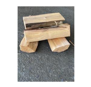 Troncos de aliso recién cortados en venta a bajo precio, ideales para muebles y procesamiento de madera. - Product Image 3