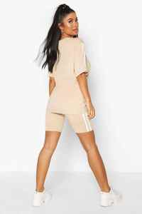 Vente en gros de t-shirts surdimensionnés en coton, ensemble pour femmes, t-shirt et short décontractés à la mode, ensemble 2 pièces pour femmes - Product Image 3