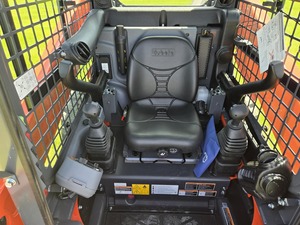 2025 Kubota SSV75 Minicargadora-Potente cargadora compacta 74HP para construcción y agricultura - Product Image 6