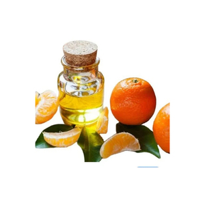 Aceite esencial orgánico de naranja dulce de calidad superior Extracto natural de grado alimenticio para aplicaciones culinarias y cosméticas - Product Image 1