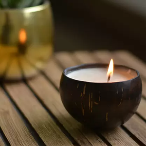 2025 velas de cáscara de coco con acabado brillante ecológico más vendidas hechas a mano para decoración del hogar y regalos de vacaciones de Navidad - Product Image 3