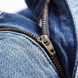 Short en jean d'été pour homme. Short en jean bleu à jambes larges. Mode de rue. Décontracté quotidien. La coupe est ample et confortable. - Product Image 4