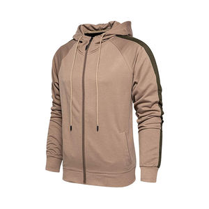 Vente en gros de survêtements de sport de haute qualité pour hommes, vêtements de sport personnalisés, survêtements de sport masculins personnalisés à séchage rapide avec personnalisation - Product Image 2