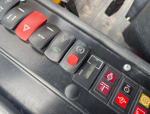 Б/у экскаватор-погрузчик JCB 1CX, фронтальный погрузчик, 2 года гарантии, производство Канада, цена - Product Image 5