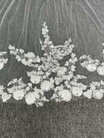Feishiluo luxueux voile de mariée à fleurs 3D appliquées, Long voile de mariage à une couche avec bord en dentelle avec peigne