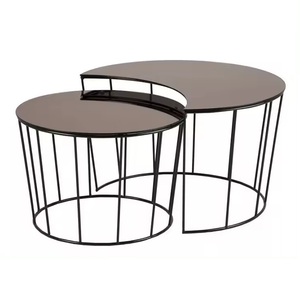 Nouvelle arrivée à la recherche de maison hôtel salon chambre à coucher table d'appoint finition dorée ensemble de 2 meubles de table basse en métal en vente - Product Image 4