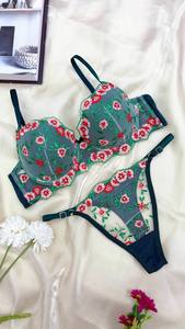 Ensemble soutien-gorge à armatures brodé floral romantique avec culotte string push-up à bonnets couvrants pour femme, couleur gris, fabriqué en Turquie, personnalisé - Product Image 6
