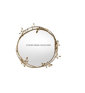 Cadre de miroir mural en métal antique magnifiquement fabriqué à la main avec des motifs ornés pour une décoration intérieure luxueuse - Product Image 1