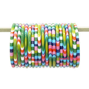 Brazalete de Resina Multicolor de Talla Grande, Hecho a Mano, de Alta Calidad, India - Product Image 1