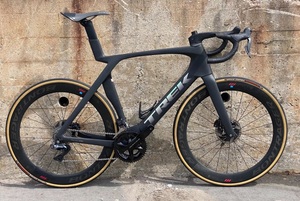 Hot Selling Madone Slr 9 Road <b>Bike</b> with Original Bicycle Frame Wholesale Price Customized OEM Support <b>Mountain</b> <b>Bike</b> Road <b>Bike</b> - Product Image 4