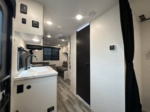New 2026 Jayco Jay Flight Slx 210QB Ready for Sale - Product Image 2
