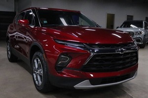Chevrolet Blazer LT 2023 Estándar, SUV de 4 Puertas con Paquete 2LT - Product Image 2
