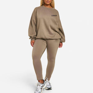 Ensemble de survêtement deux pièces en tissu doux et chaud, haut à manches longues et pantalon assorti pour femmes / Prix direct usine, polaire pour femmes - Product Image 1