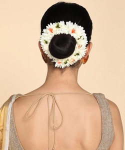 Chaîne de tissu jasmin Gajra Style indien du sud pour l'obtention du diplôme Halloween Saint Valentin Nouvel An Fête des mères & Diwali Présent - Product Image 2