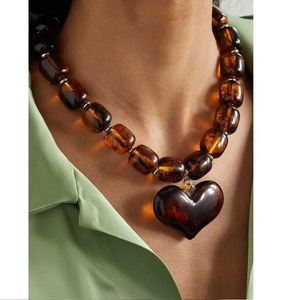 Mode Charme Femmes Bijoux Résine Collier Personnalisé Alien Perle Perles Collier Simple Irrégulier Riz Resort Tripper - Product Image 6