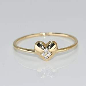 Alta calidad 10K oro sólido amarillo Simple estilo clásico forma de corazón anillo de diamante bisel ajuste Venta Directa para bodas - Product Image 1
