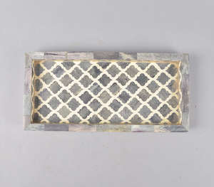 Plateau de service rectangulaire décoratif de luxe fait main en os incrusté gris et blanc avec motif treillis à quatre feuilles élégant - Product Image 6