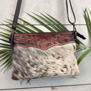 กระเป๋าคาดเอวหนังวัวแท้สำหรับผู้หญิงสไตล์โบฮีเมียนทำมือสลักลายเทอร์ควอยซ์แบบมีซิปสำหรับปิดด้วยมือของศิลปิน - Product Image 1
