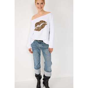 Sudadera con Estampado de Labios y Leopardo - Product Image 2