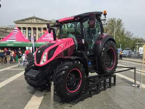 รถไถเดินตาม FENDT 300 VARIO 110 แรงม้า พร้อมเกียร์ขับเคลื่อน เครื่องยนต์ ปั๊ม และลูกปืน สำหรับใช้งานในฟาร์มอเนกประสงค์ - Product Image 6