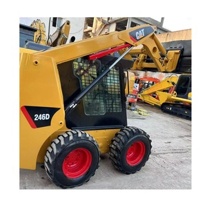 Chargeuse compacte à roues Cat d'occasion Charge nominale de 4 tonnes Moteur Caterpillar Modèle 2015 Excellent état Composants de base inclus - Product Image 2