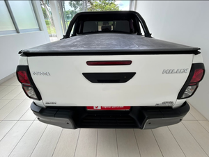 Voiture d'occasion de qualité à prix abordable, Toyota Hilux 2.4 GD-6 SRX 4x4 Double Cabine Automatique, conduite à droite, modèle 2018 - Product Image 6