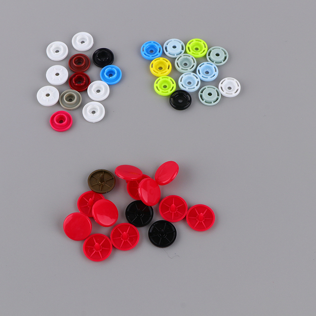 Plastic Snap Button Clothes Button 13mm Four Parts Plastic Button Manufacturers