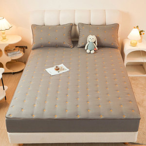 Lightweight Knitted Quilted Non-<b>Waterproof</b> Eco-Friendly Polyester Mattress <b>Protector</b> Soft <b>Bed</b> Protection Cover for Home Hotel - Product Image 1