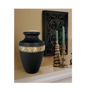 Urne funéraire pour adultes de qualité antique 100% fabriquée à la main urne de crémation urne en laiton massif pour cendres humaines - Product Image 1