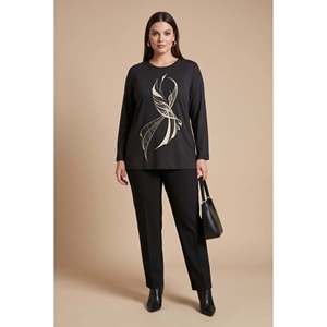 Blusa de punto con detalle de estampado especial, talla grande, color negro - Product Image 4