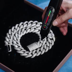 Collier Miami Cuban Link 18 mm en or blanc 10 carats avec diamants fabriqués, pour les fêtes, les bars, les performances, cadeau pour homme, anniversaire, bijoux - Product Image 4