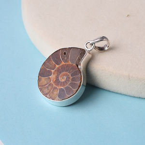 Pendentif en argent sterling 925 pendentif ammonite pierre précieuse plaqué argent pendentif à la mode pour cadeau de mariage ou fêtes pour unisexe. - Product Image 3