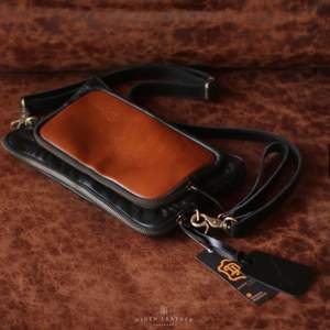 Bandolera de cuero auténtico para hombre, piel de vaca de grano completo duradera con diseño elegante y funcional de Indonesia - Product Image 2