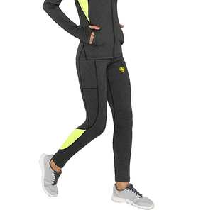 Chándal ligero con capucha para mujer de tendencia superior con logotipo personalizado transpirable disponible en diferentes tamaños y colores para el invierno - Product Image 3